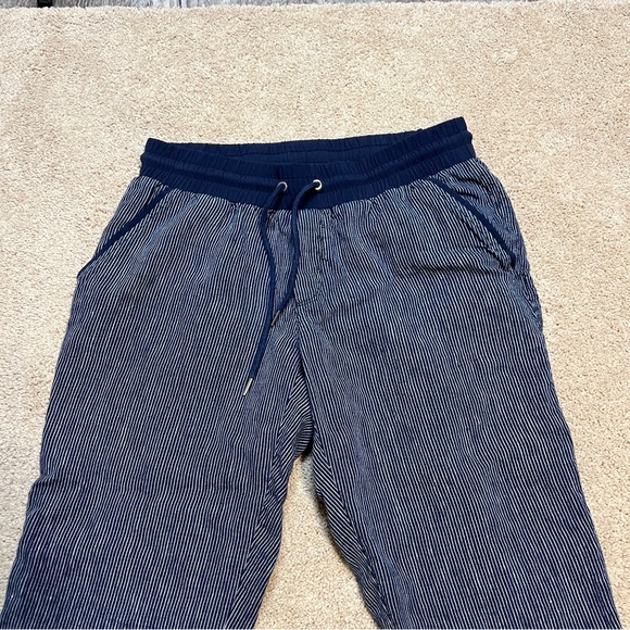 Women’s Athleta Pants Size 8 - Picture 7 of 10